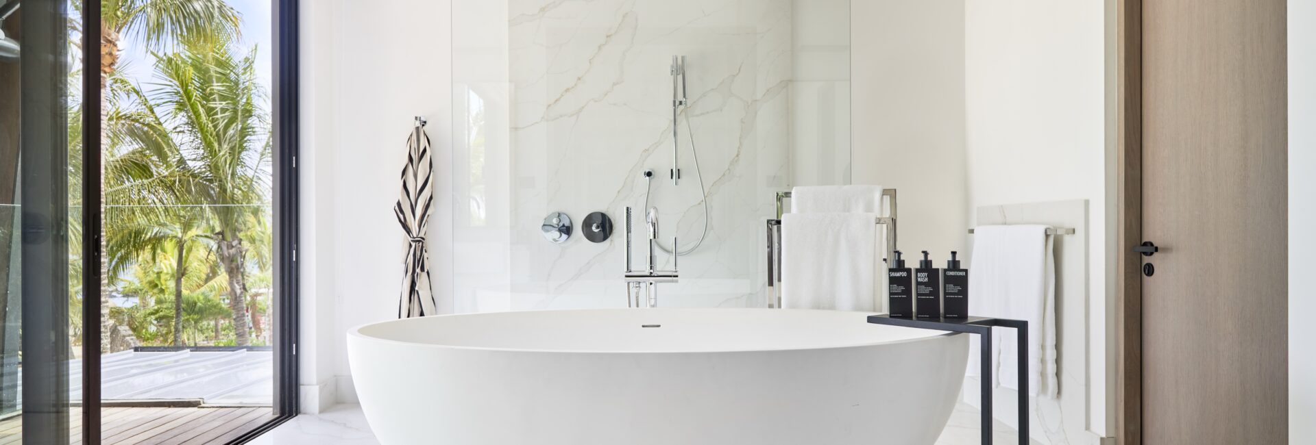 LUX Grand Baie// Grand Beach Villa