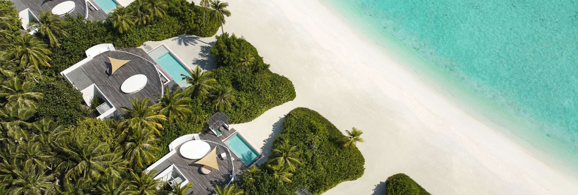 Jumeirah Maldives_High_resolution_300dpi-Jumeirah Maldives - Aerial Beach Villa