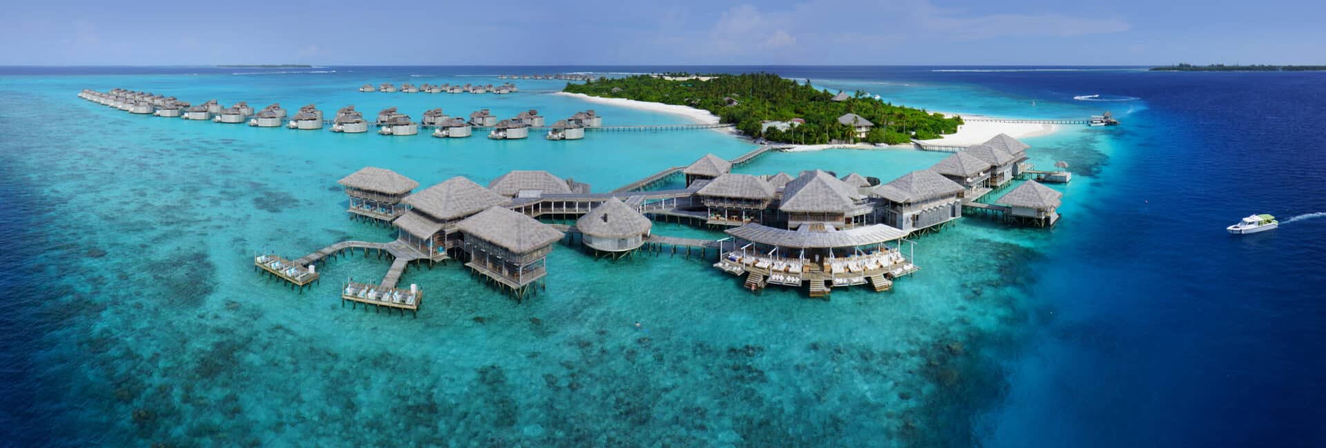 Six_Senses_Laamu_panorama