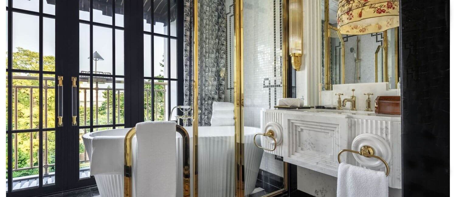 Capella Hanoi/ junior suite Bathroom