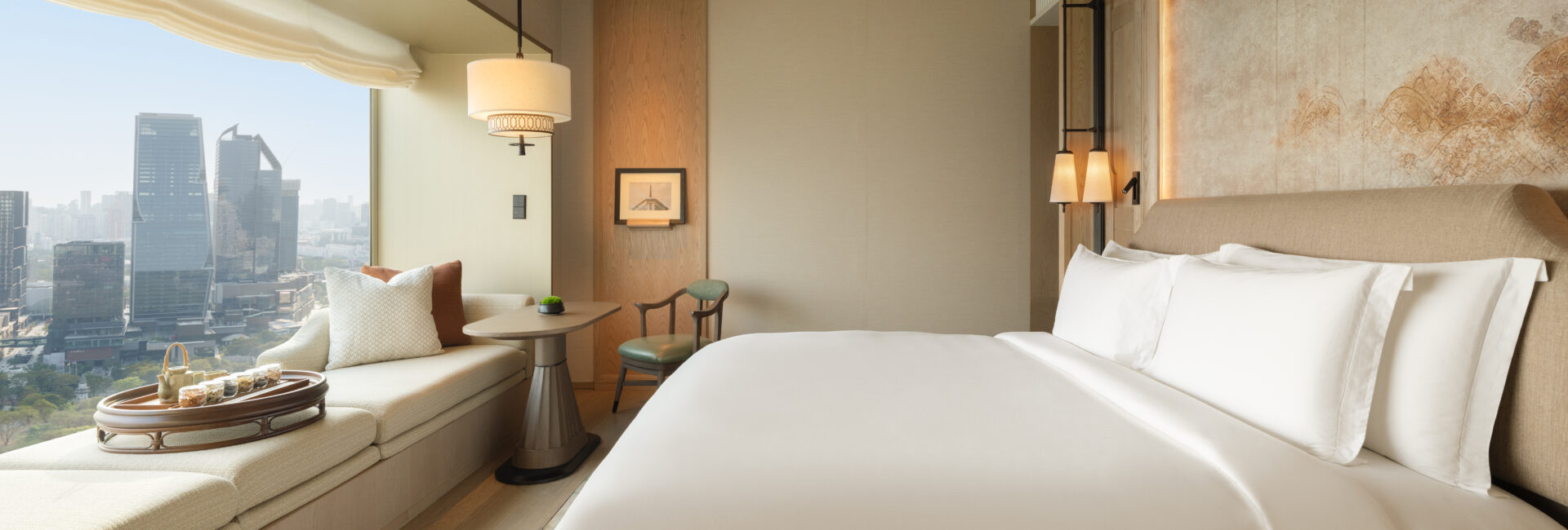 dusit-thani-bangkok-accommodation-rattanakosin-suite-bedroom